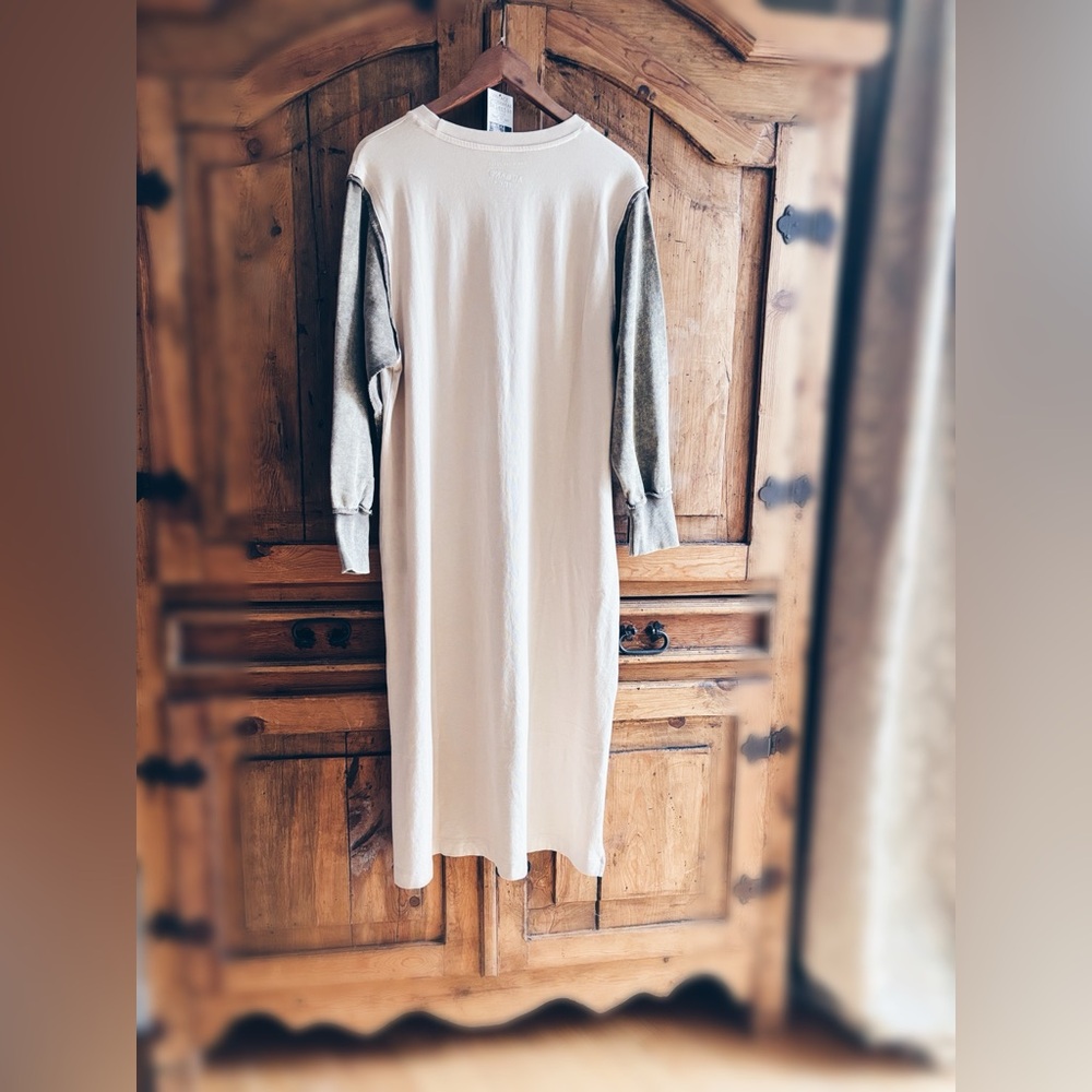 T- Shirt  Dress  Artisan - Picture 10 of 13